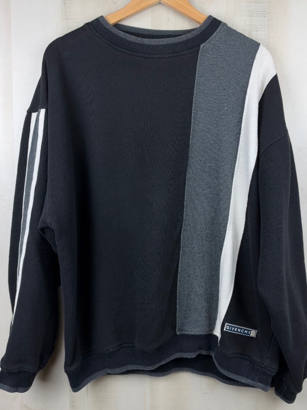 VTG 1990s Givenchy Active Wear Women’s Black Gray White Colorblock Sweatshirt 1X